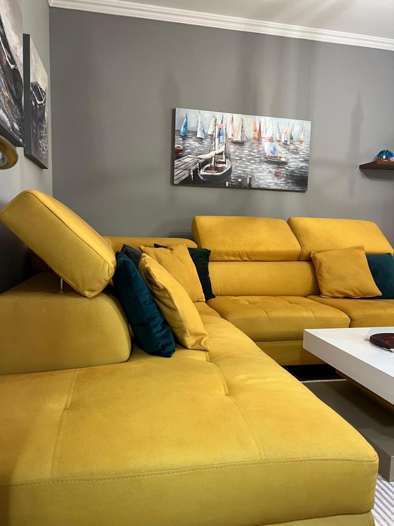 Roar Apartment