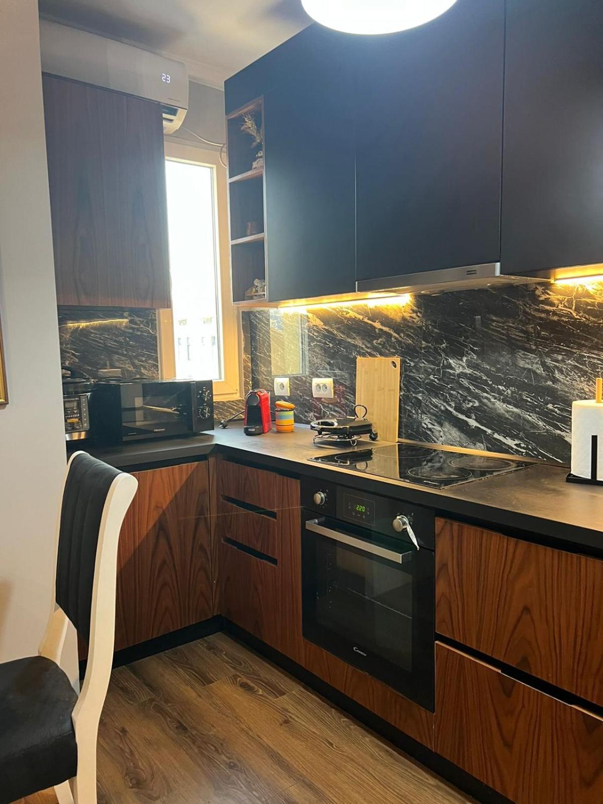 Roar Apartment