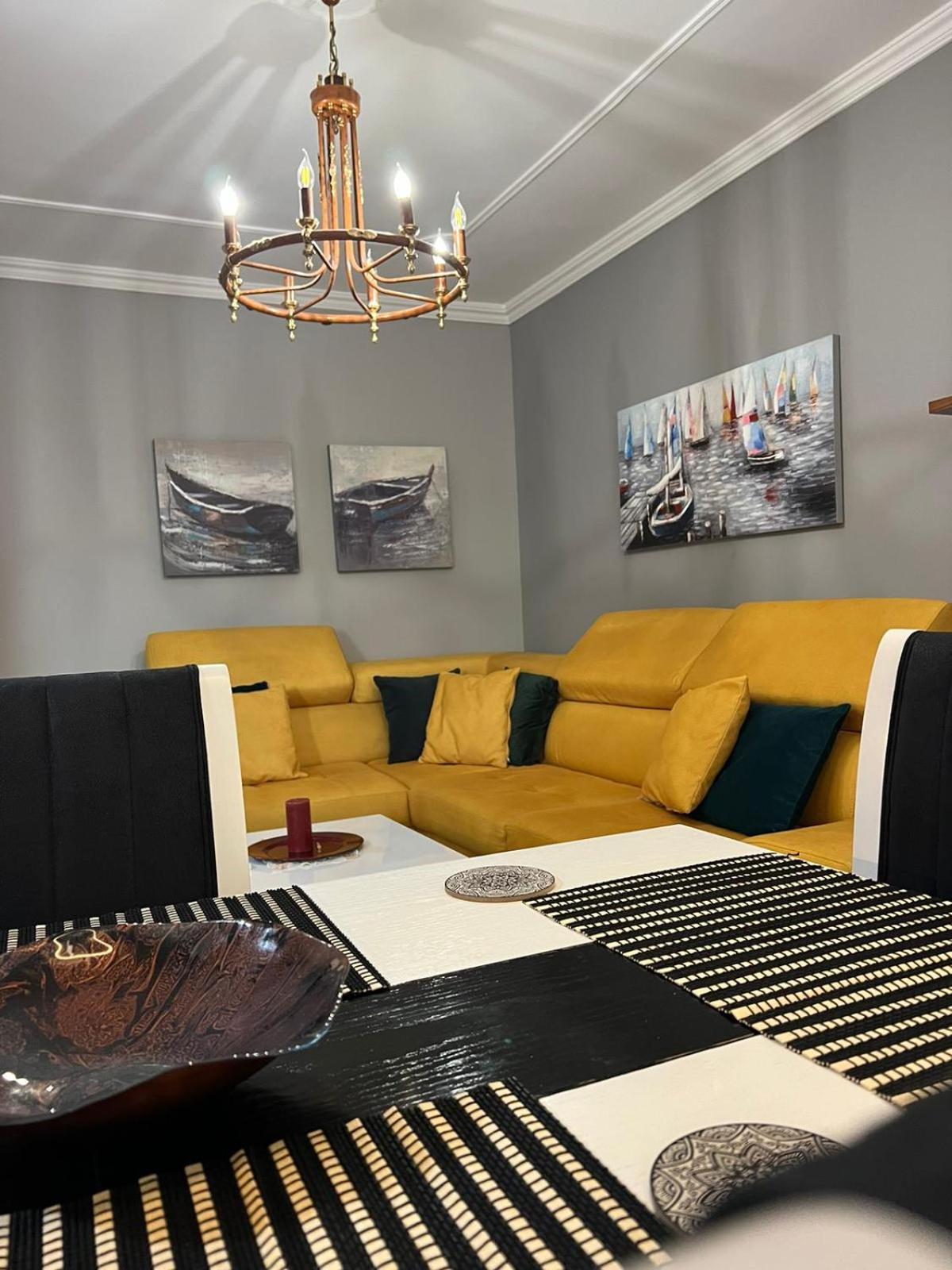 Roar Apartment Tirana